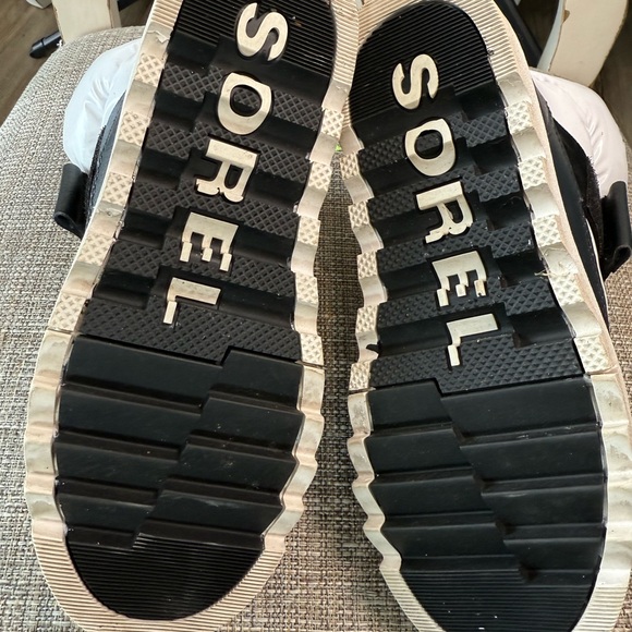 Sorel Kinetic Short Snow Boot Women’s 6.5 Black White Waterproof boots shoes - Picture 7 of 11